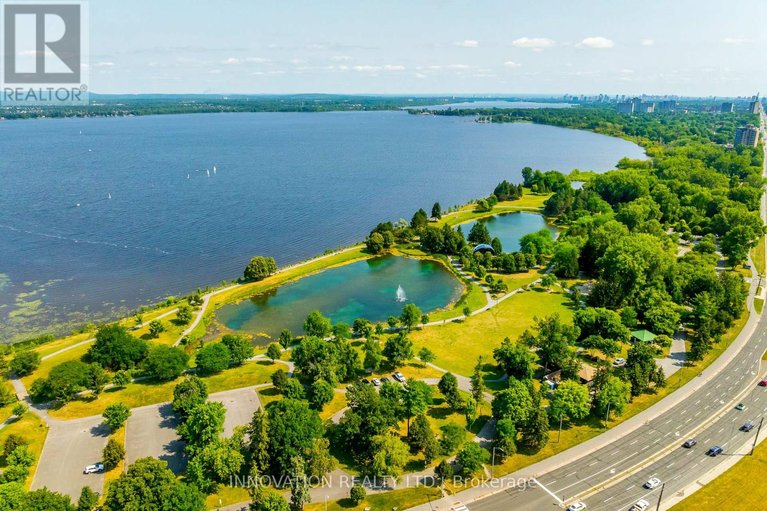 29442660/224-12-corkstown-road/lakeview-park/ottawa/ontario/K2H5B3_38