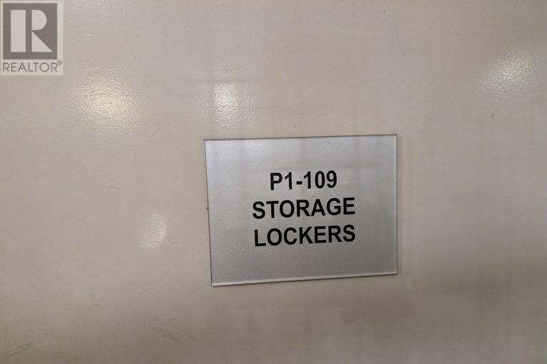 29099861/108-2785-baseline-road/redwood-park/ottawa/ontario/K2H0B7_43