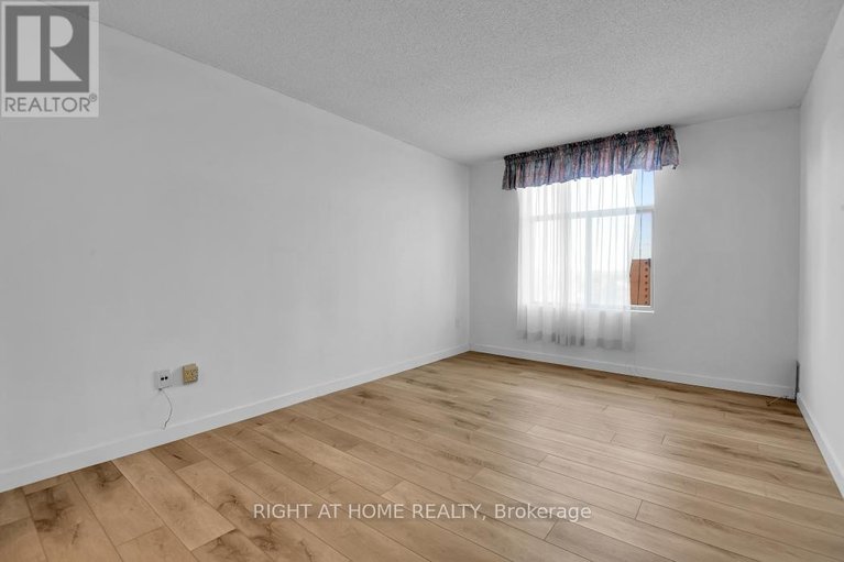 29628512/909-2759-carousel-crescent/emerald-woodssawmill-creek/ottawa/ontario/K1T2N5_22