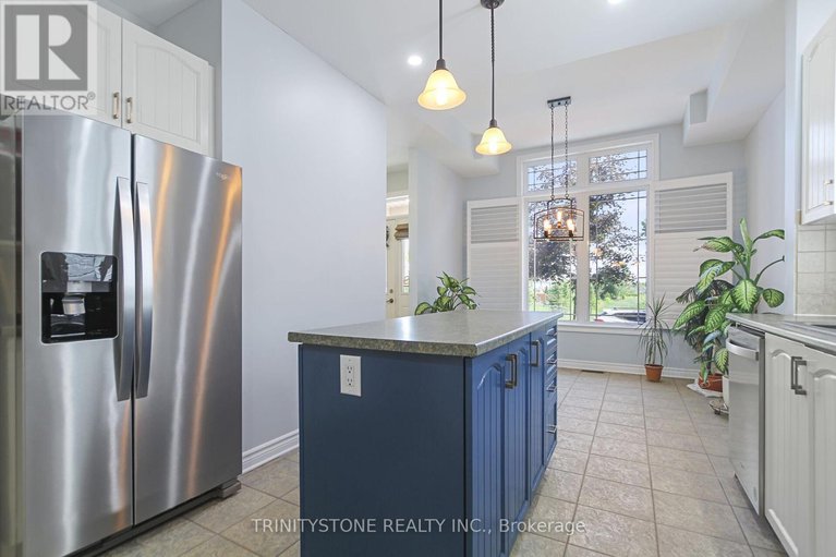 28552105/422-statewood-drive/morgans-grantsouth-march/ottawa/ontario/K2K0B7_10