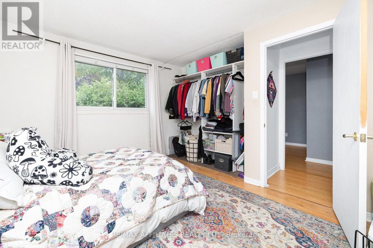 28784982/306-woodfield-drive/tanglewood/ottawa/ontario/K2G3W9_21