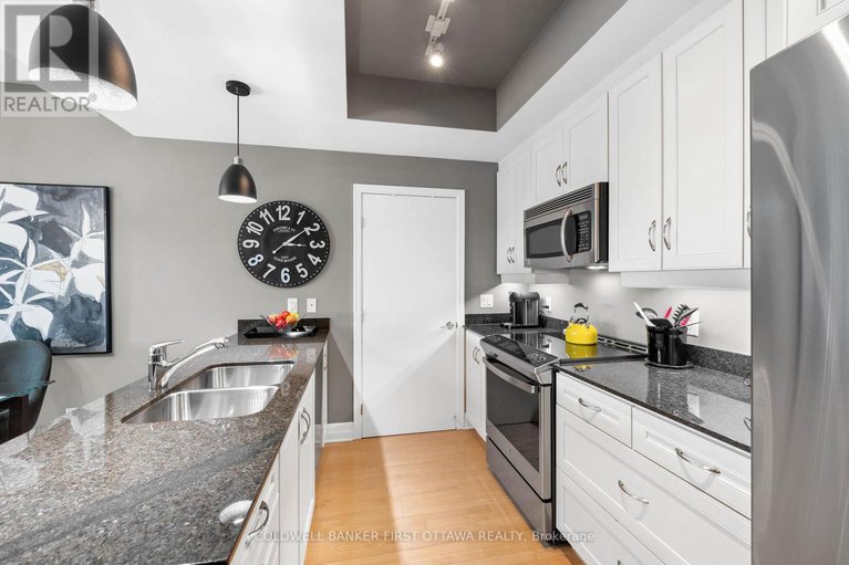 29239643/1006-75-cleary-avenue/woodroffe/ottawa/ontario/K2A1R8_12