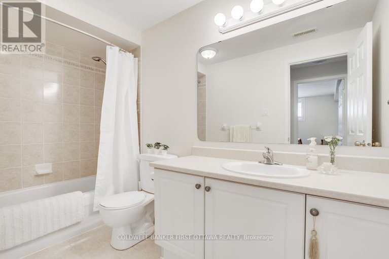 28678446/10-ladybirds-crescent/stittsville-north/ottawa/ontario/K2S1Z6_34