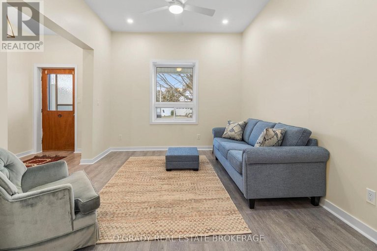 29613065/26-brouse-drive-e/iroquois/south-dundas/ontario/K0E1K0_16