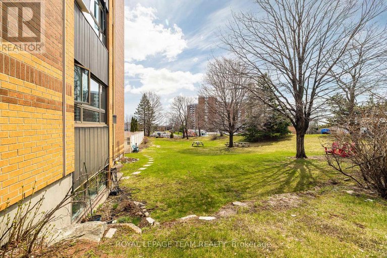 29662214/701-1356-meadowlands-drive-e/borden-farmstewart-farmcarleton-heightsparkwood-hills/ottawa/ontario/K2E6K6_29