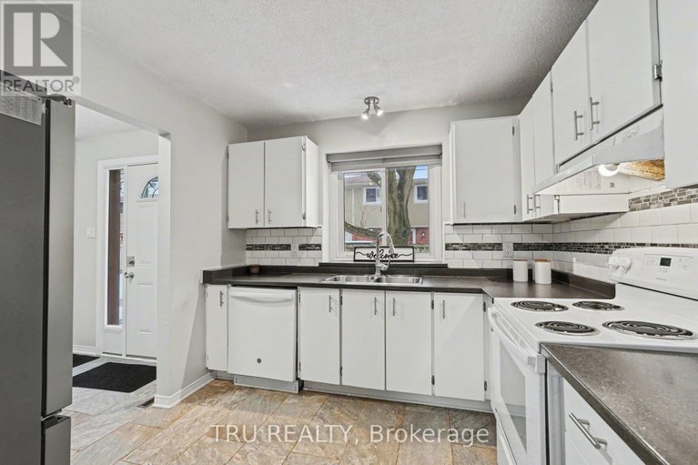 29252299/463f-moodie-drive/arbeatha-park/ottawa/ontario/K2H8T7_7