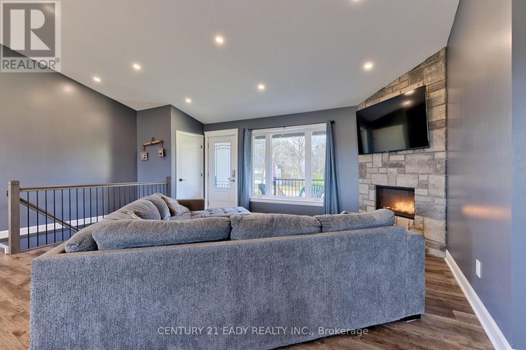 28257205/432-early-road/horton-twp/horton/ontario/K7V3Z4_23