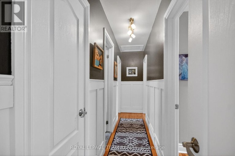 29456628/998-harkness-avenue-avenue/riverside-park/ottawa/ontario/K1V6P2_17