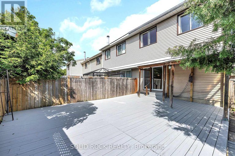 28622549/348-monica-crescent/bilberry-creekqueenswood-heights/ottawa/ontario/K1E3N5_27