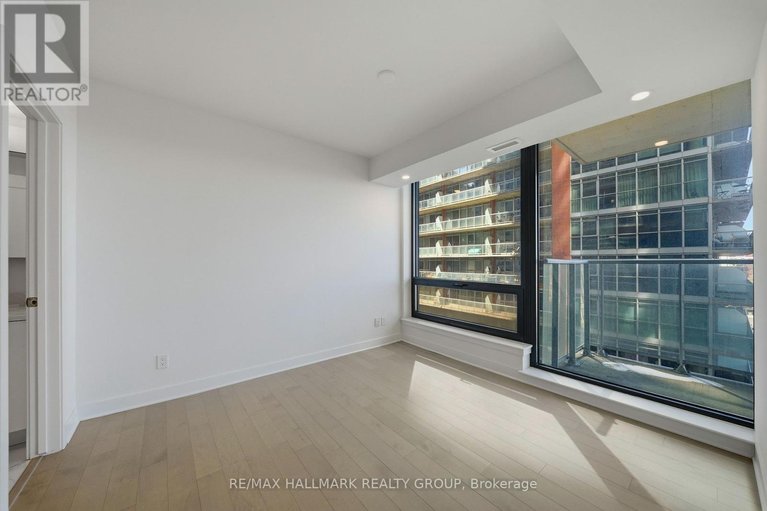 29649234/1407-180-george-street/lower-townbyward-market/ottawa/ontario/K1N0G8_15