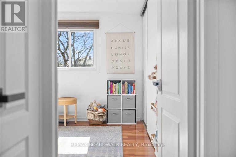 29650202/1715-teakdale-avenue/chapel-hill/ottawa/ontario/K1C6M8_36