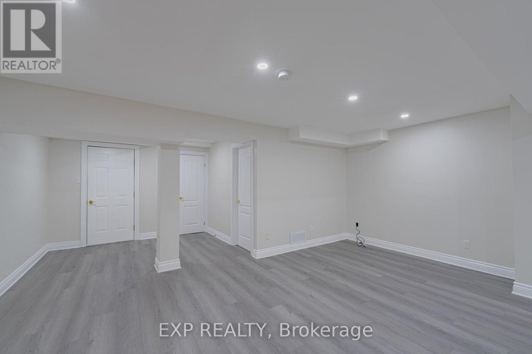 29139967/11-wellsmere-court/rideau-heightsrideau-river/ottawa/ontario/K2E8C2_49