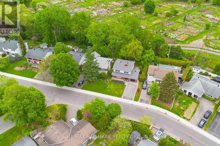 28573949/2103-delmar-drive/playfair-park/ottawa/ontario/K1H5P6_41