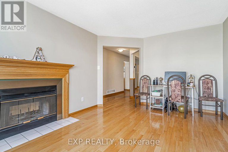 28746795/2103-gardenway-drive/fallingbrookgardenway-south/ottawa/ontario/K4A3K2_21