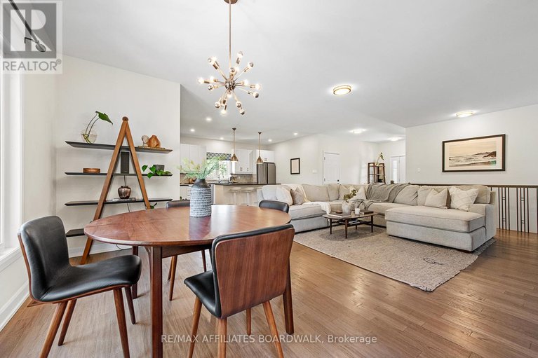 28675428/400-cinnamon-crescent/fitzroy-ward-south-west/ottawa/ontario/K0A2H0_16