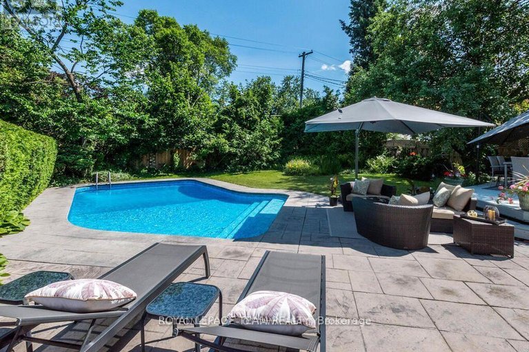 29456628/998-harkness-avenue-avenue/riverside-park/ottawa/ontario/K1V6P2_38