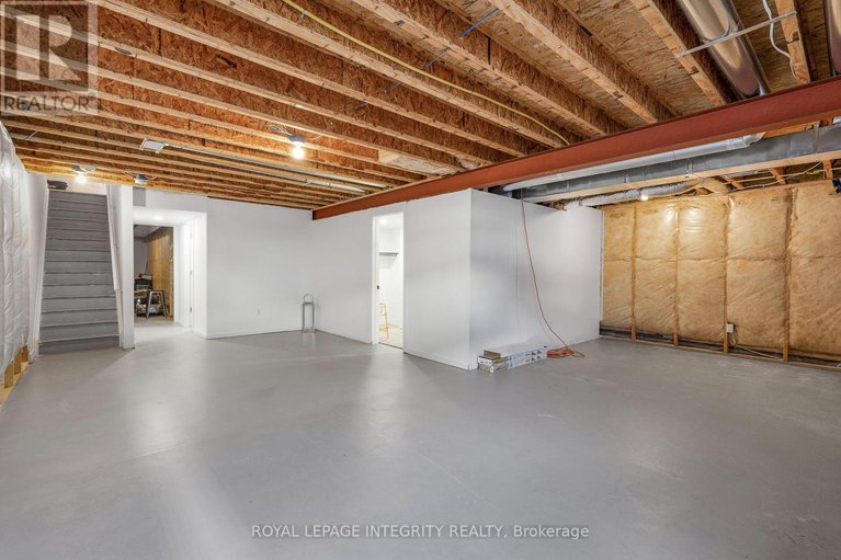 28914431/181-crevasse-road/mer-bleuebradley-estatesanderson-park/ottawa/ontario/K1W0H8_33