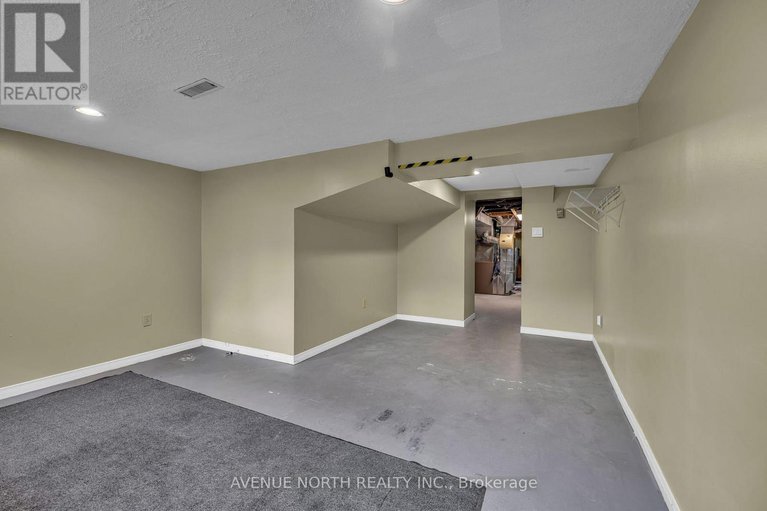 28999463/501-edgeworth-avenue/woodroffe/ottawa/ontario/K2B5L2_33