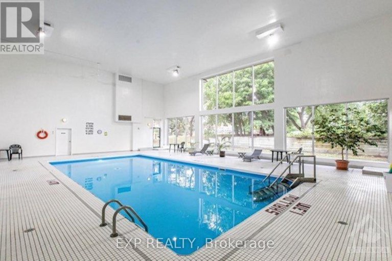 28334886/210-280-brittany-drive/viscount-alexander-park/ottawa/ontario/K1K4M4_18