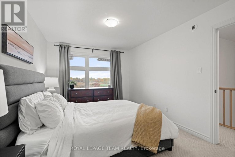 29015602/14-verglas-lane/mer-bleuebradley-estatesanderson-park/ottawa/ontario/K1W0P5_23