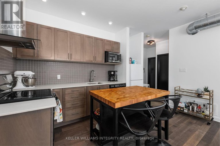 27851136/202-1308-thames-street/carlington/ottawa/ontario/K1Z7N4_9