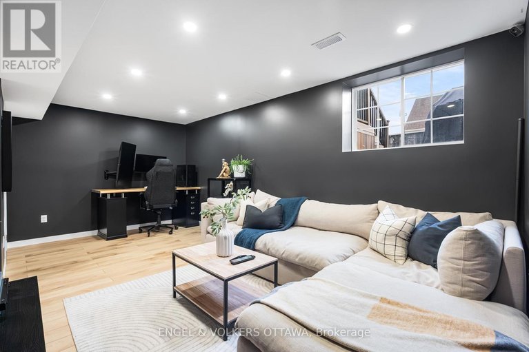 29548998/293-silbrass-private/stonebridge/ottawa/ontario/K2J5M6_32