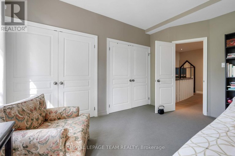 28818815/201-clearview-avenue/westboro-north/ottawa/ontario/K1Z1A8_28