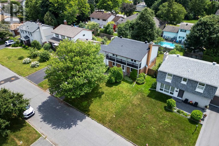 28648690/97-queensline-drive/bruce-farmgraham-parkqualicumbellands/ottawa/ontario/K2H7J6_32