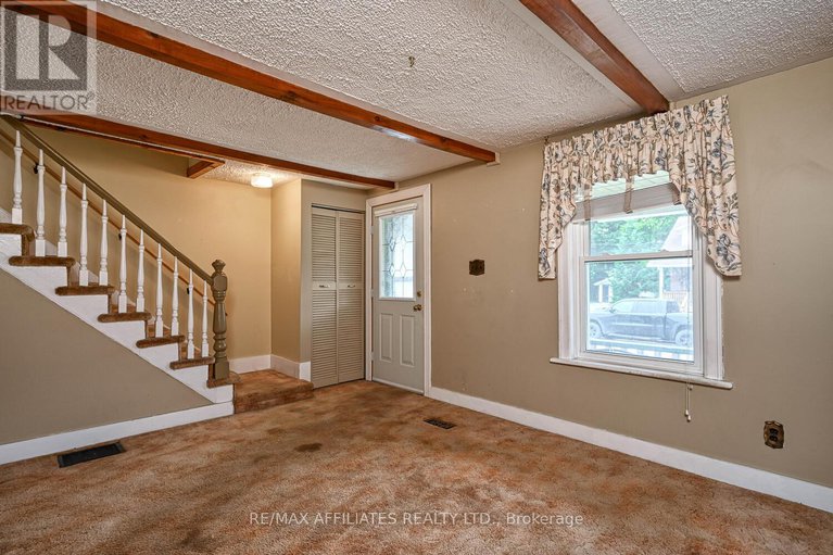 28498244/11-merrick-street/smiths-falls/smiths-falls/ontario/K7A4R2_10