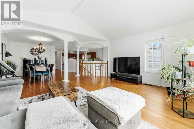 29403444/4-castle-glen-crescent/glencairnhazeldean/ottawa/ontario/K2L4H1_10