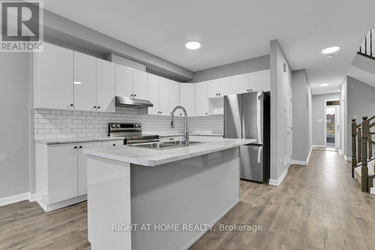 29067282/561-decoeur-drive/avalon-west/ottawa/ontario/K4A5G7_6