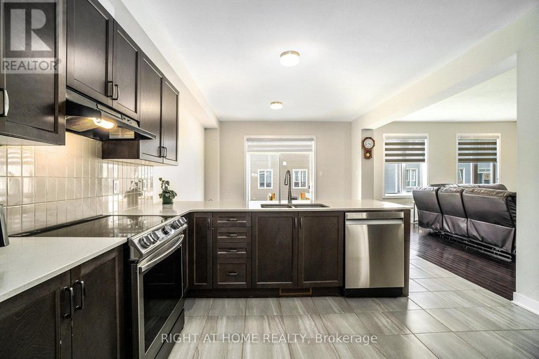 28630284/657-terrier-circle/goulbourn-twp-from-franktown-rdsouth-to-rideau/ottawa/ontario/K0A2Z0_11