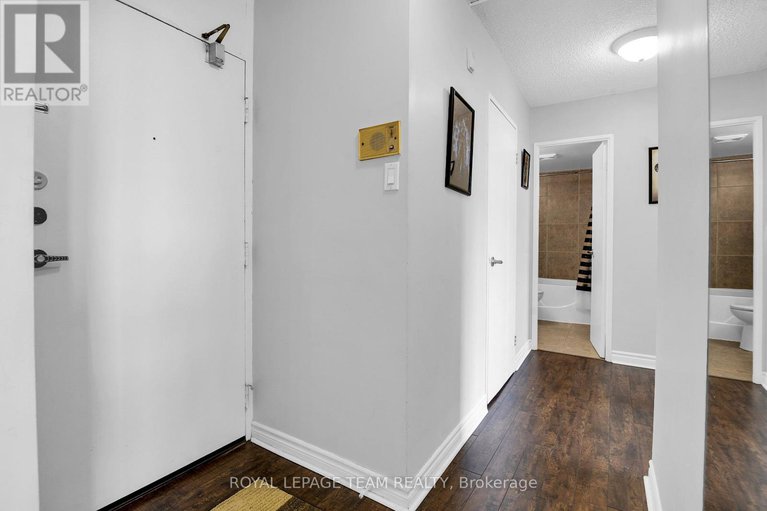 28762846/811-2000-jasmine-crescent/beacon-hill-south/ottawa/ontario/K1J8K4_7