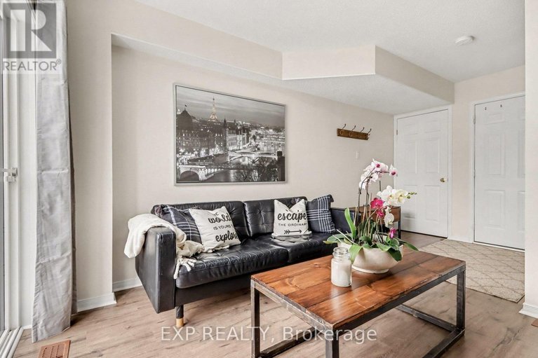 29575079/211-gershwin-private/westcliffe-estates/ottawa/ontario/K2H1G6_20