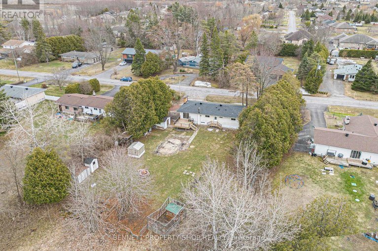 28217107/6723-cedar-acres-drive/greely/ottawa/ontario/K4P1G4_20
