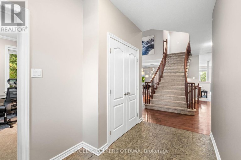 28760668/98-anfield-crescent-e/barrhaven-east/ottawa/ontario/K2G7B7_4