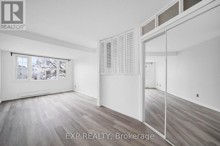 29619467/98-castlegreen-private/hunt-club-parkgreenboro/ottawa/ontario/K1T3N3_11