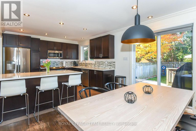 29074651/902-broadview-avenue/mckellar-heights/ottawa/ontario/K2A2M5_13