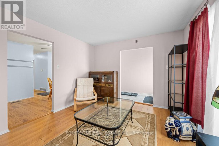 28564129/426-woodfield-drive/tanglewood/ottawa/ontario/K2G4E5_7