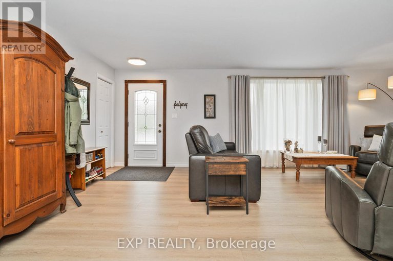 28570683/751-pattee-road/champlain-twp/champlain/ontario/K6A2R2_5