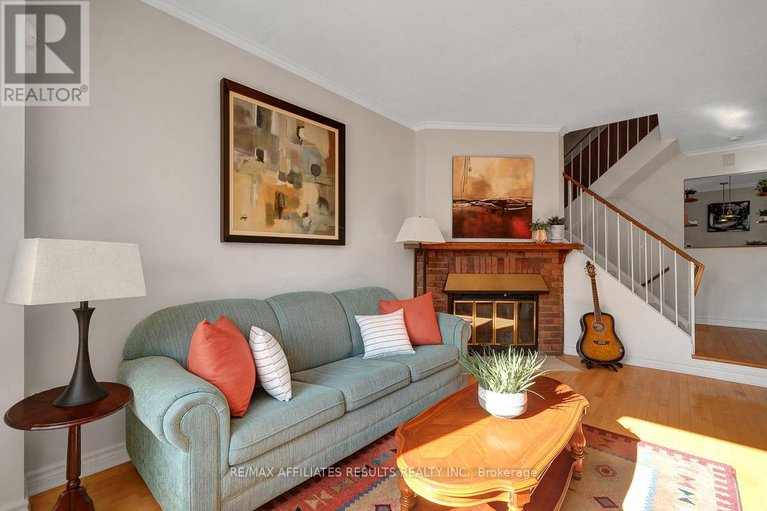 29048686/68-pheasant-run-drive/pheasant-run/ottawa/ontario/K2J2R4_11