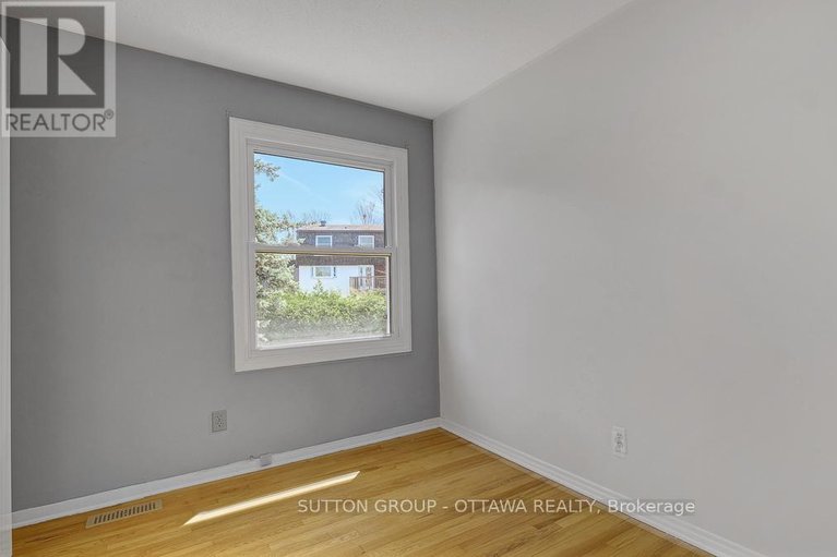 29636036/38-beaver-ridge/city-viewskylinefisher-heightsparkwood-hills/ottawa/ontario/K2E6C7_29