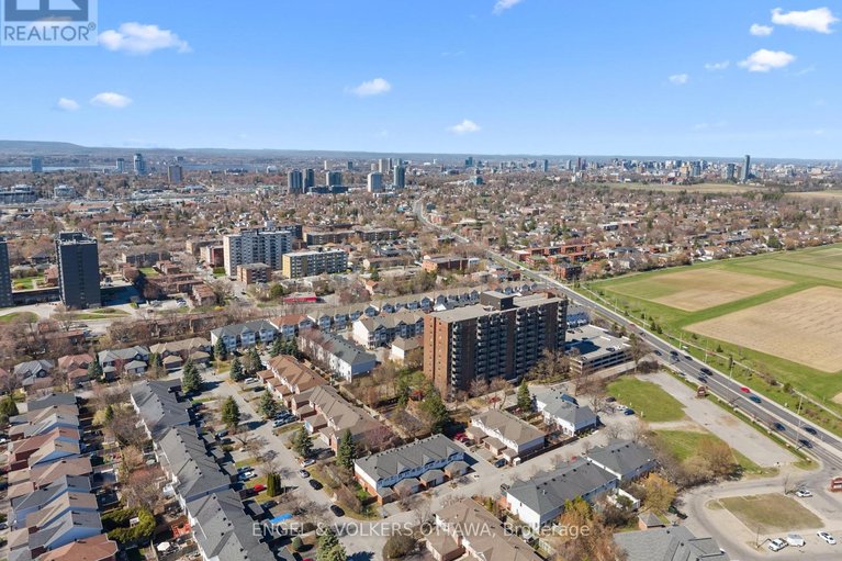 29670402/9-festive-private/central-park/ottawa/ontario/K2C4A1_35