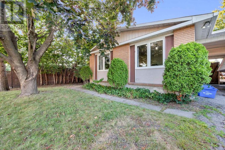 28742533/428-hatfield-crescent/bilberry-creekqueenswood-heights/ottawa/ontario/K1E1M8_3