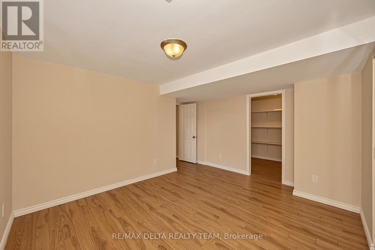 29583764/1983-plainhill-drive/notting-hillsummerside/ottawa/ontario/K4A0E8_43