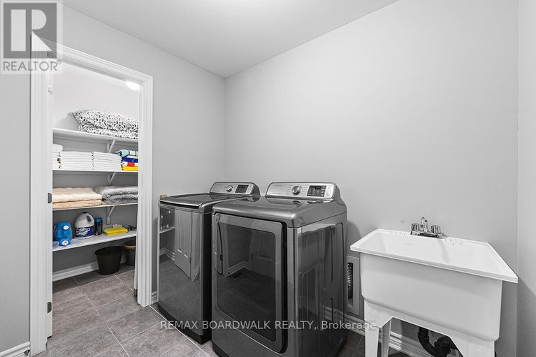 29414212/353-sweetclover-way/avalon-west/ottawa/ontario/K4A1E6_25