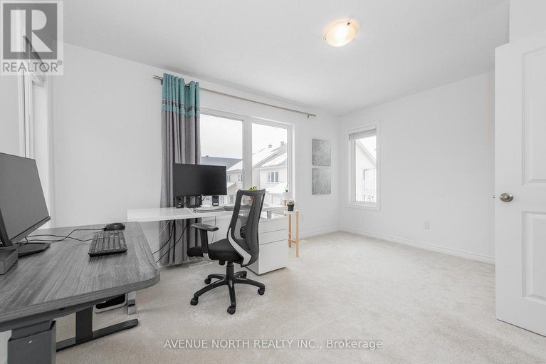 29381937/151-minikan-street/blossom-parkkemp-parkfindlay-creek/ottawa/ontario/K1X0E5_40