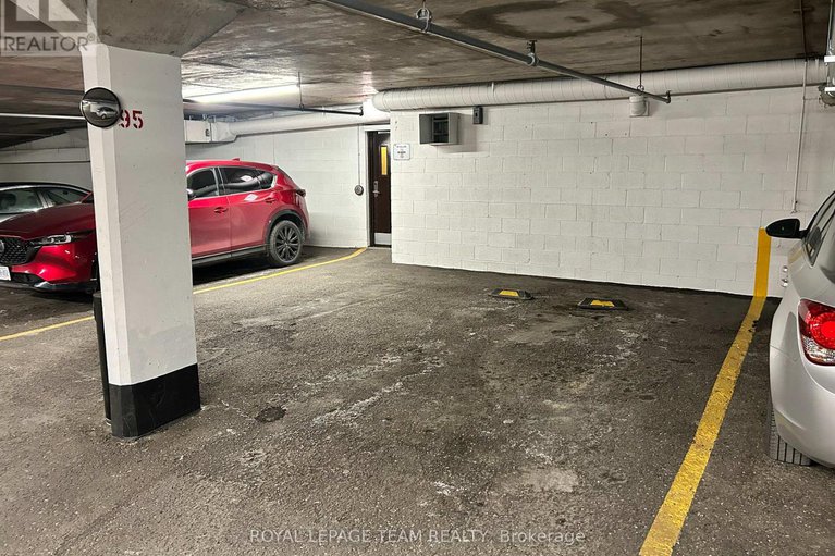 28928272/1004-1485-baseline-road/copeland-park/ottawa/ontario/K2C3L8_20