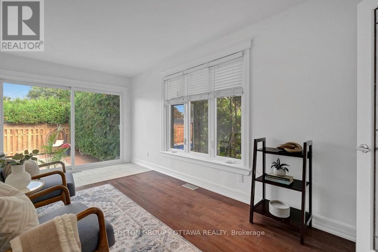 28890057/680-weston-drive/elmvale-acres/ottawa/ontario/K1G1V8_23