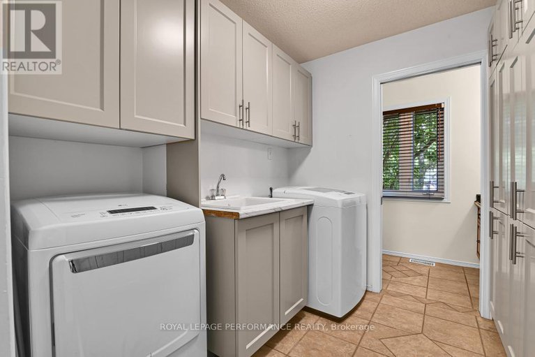 28619825/2057-clark-road/clarencerockland-twp/clarence-rockland/ontario/K4K1K7_16